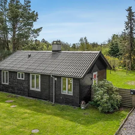 Elisa - 600m From The Sea By Interhome Hals
